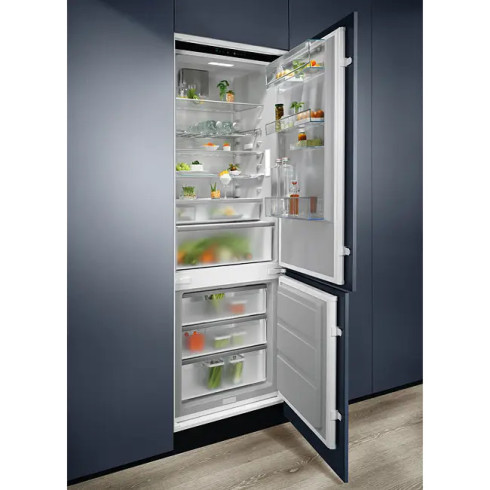 Electrolux KNP7TE75S- фото2
